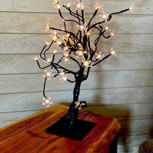 Flower tree light fixture